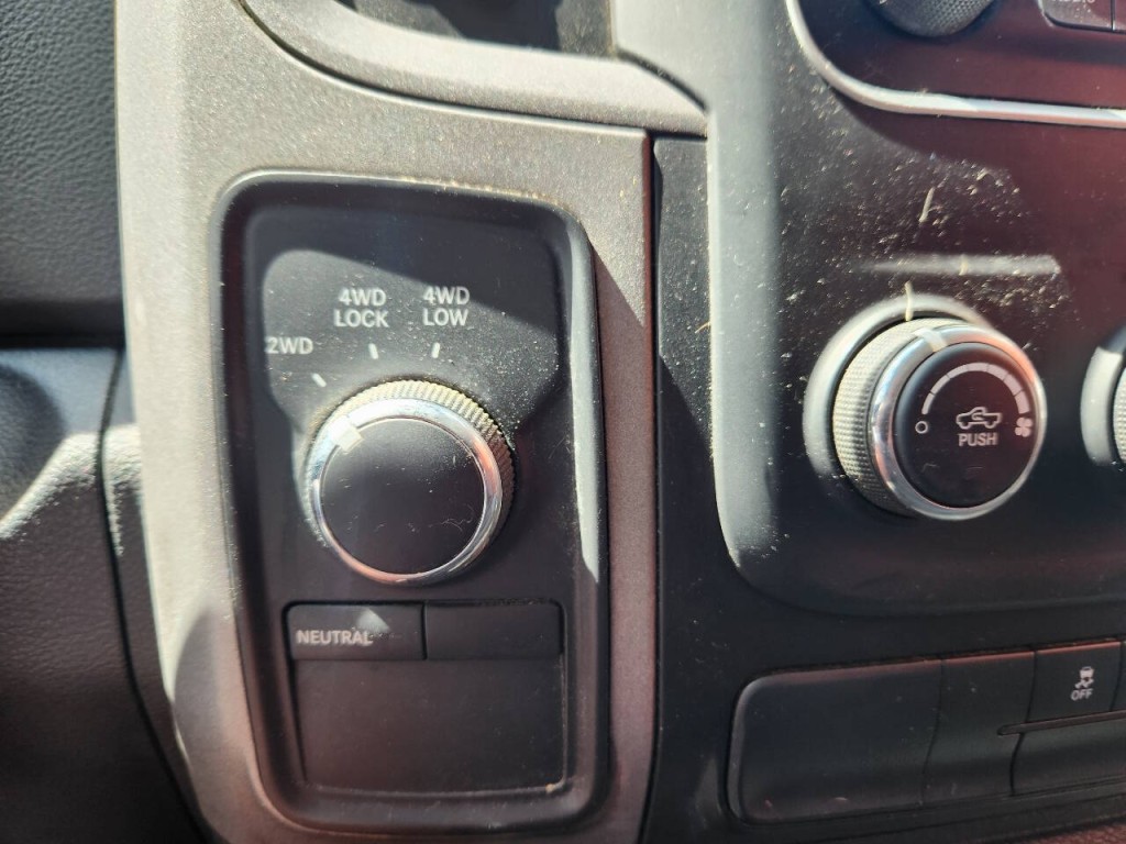 2014 RAM 1500 Image 17