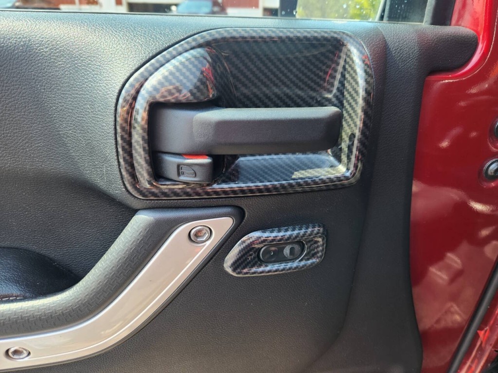 2012 Jeep Wrangler Image 16