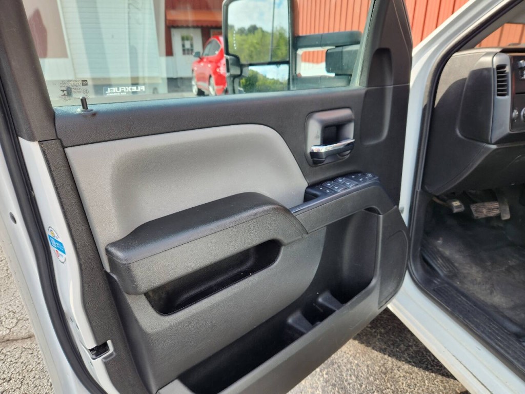 2019 Chevrolet Silverado 1500 Image 13