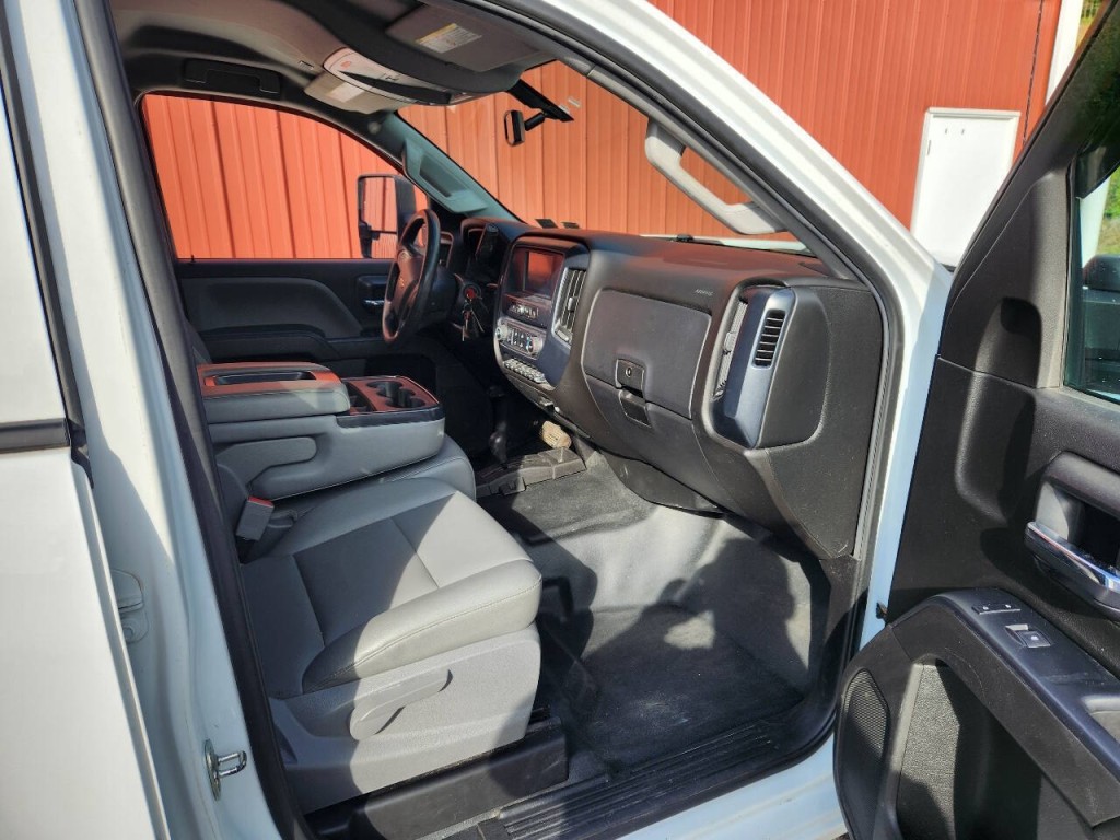 2019 Chevrolet Silverado 1500 Image 16