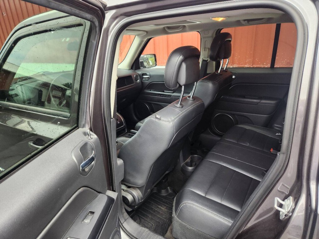 2016 Jeep Patriot Image 12