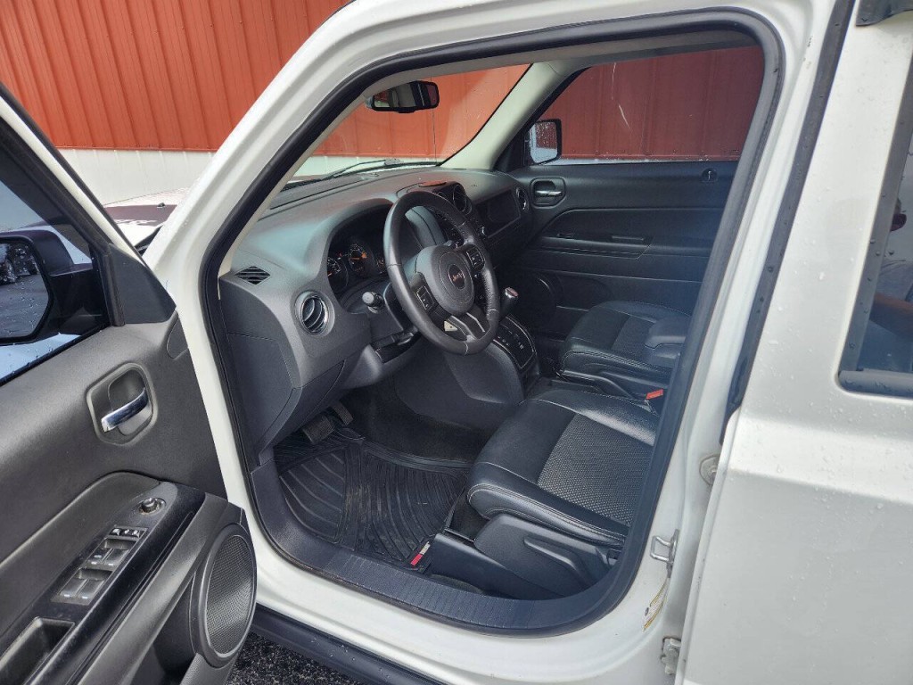 2016 Jeep Patriot Image 11