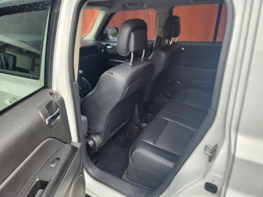 2016 Jeep Patriot Image 12