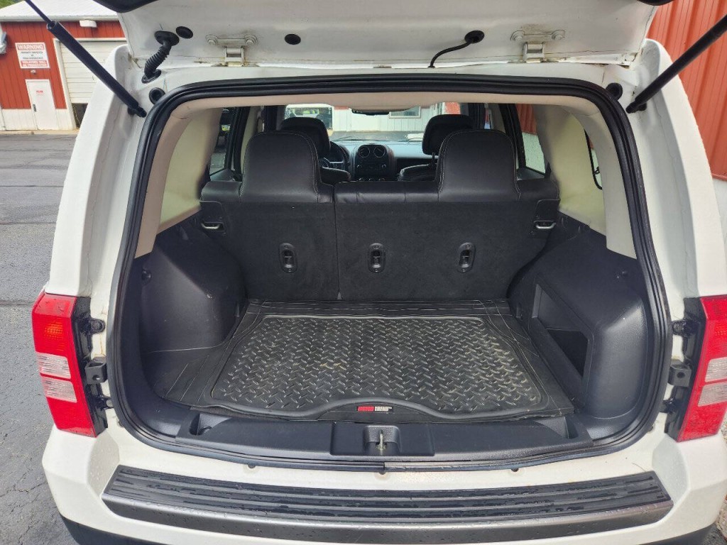 2016 Jeep Patriot Image 13