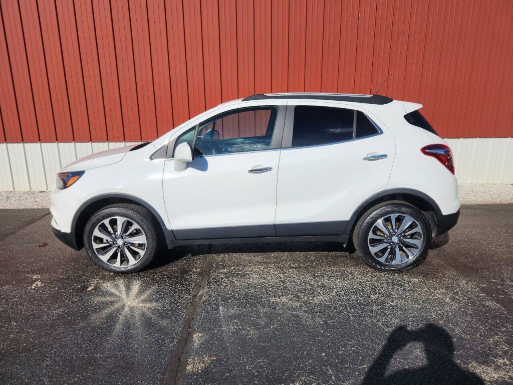 2022 Buick Enclave Image 2