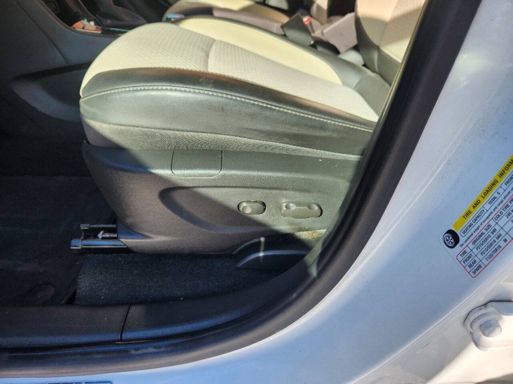 2022 Buick Enclave Image 16