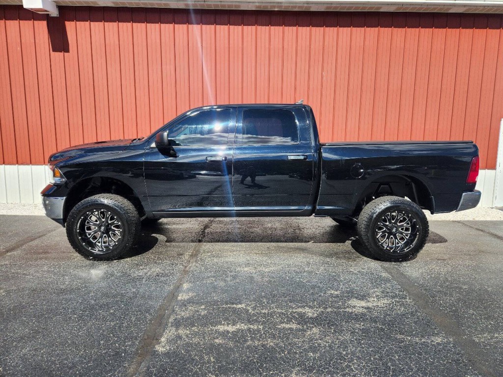2014 RAM 1500 Image 2