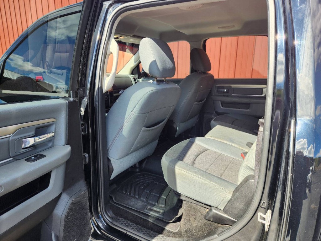 2014 RAM 1500 Image 12
