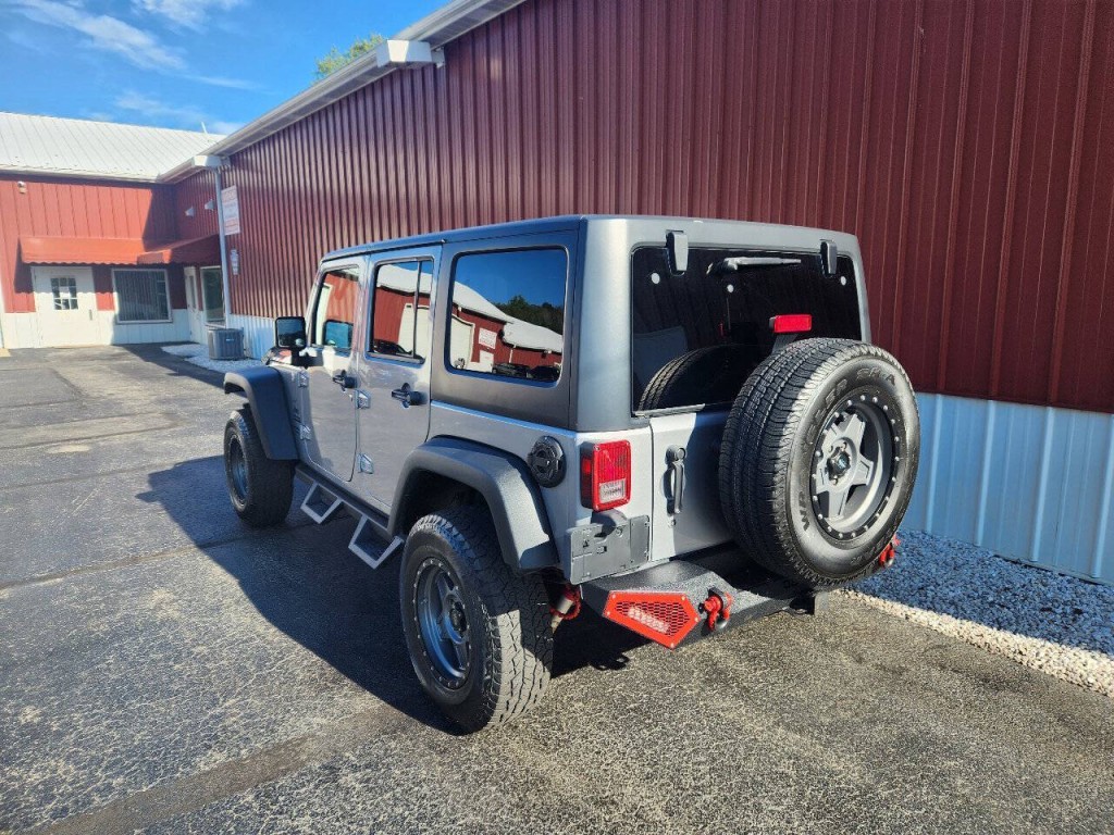 2017 Jeep Wrangler Unlimited Image 5