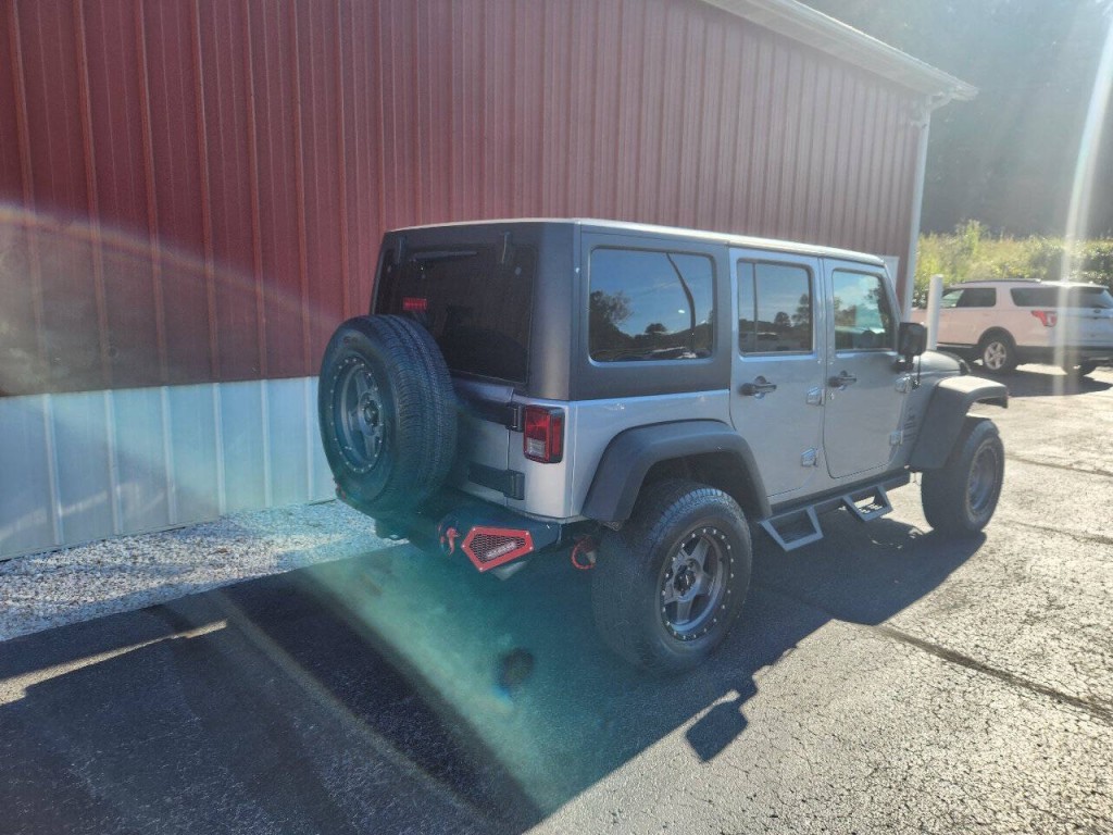 2017 Jeep Wrangler Unlimited Image 9