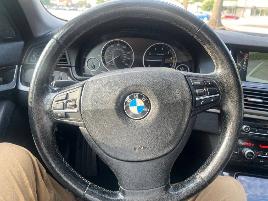 2014 BMW 5 Series Image 17