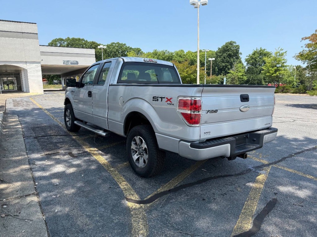 2012 Ford F-150 Image 4