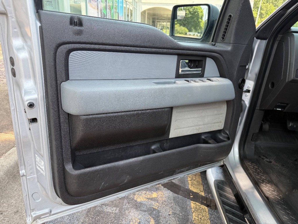 2012 Ford F-150 Image 10