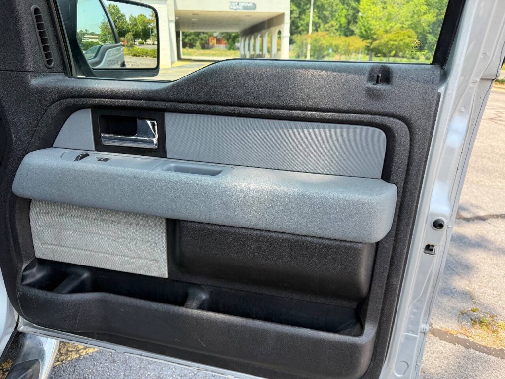 2012 Ford F-150 Image 12