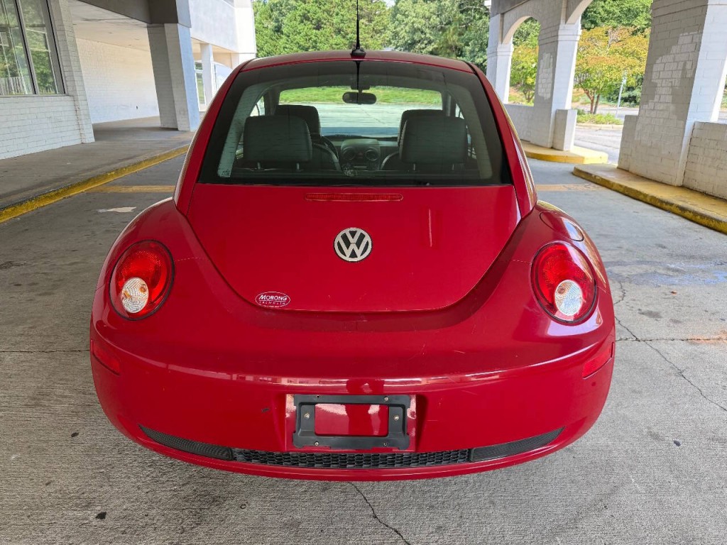 2009 Volkswagen Beetle Image 5