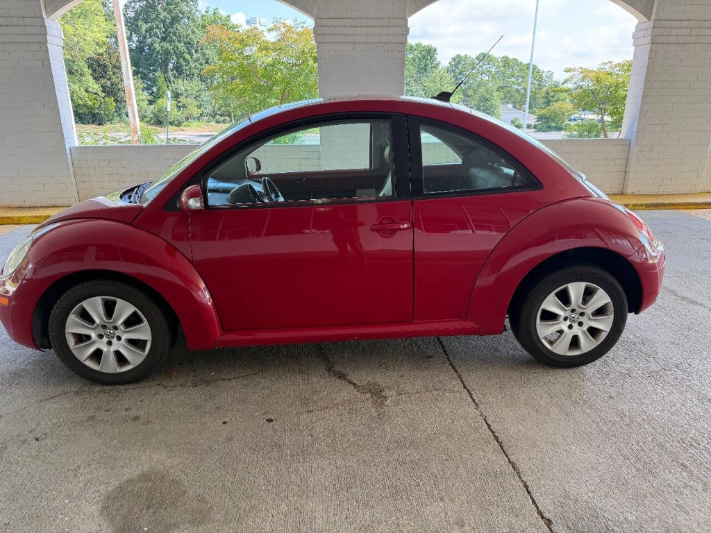 2009 Volkswagen Beetle Image 7