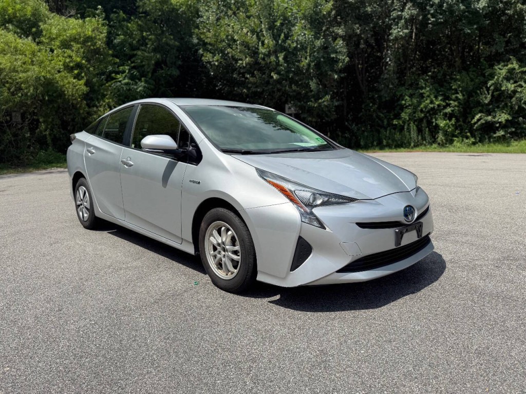2018 Toyota Prius Image 2