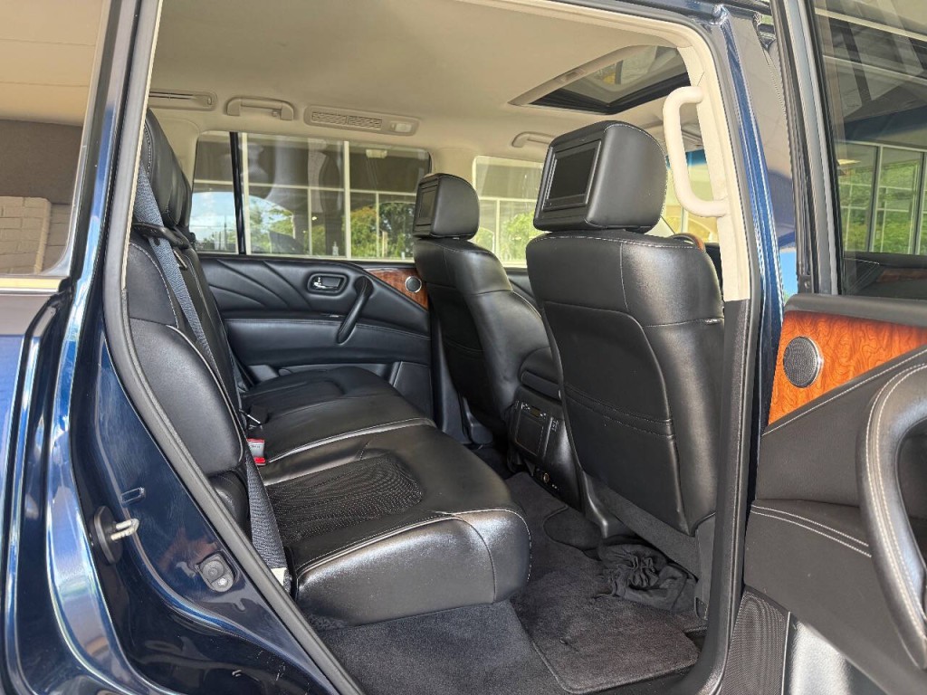 2016 INFINITI QX80 Image 14