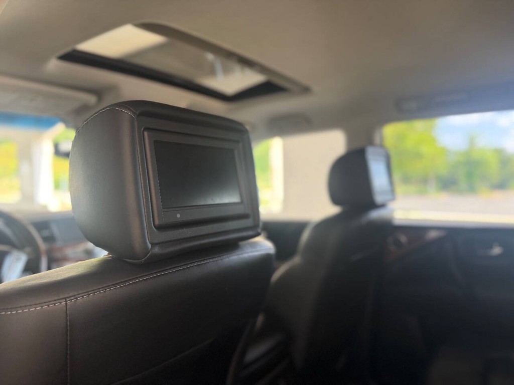 2016 INFINITI QX80 Image 16