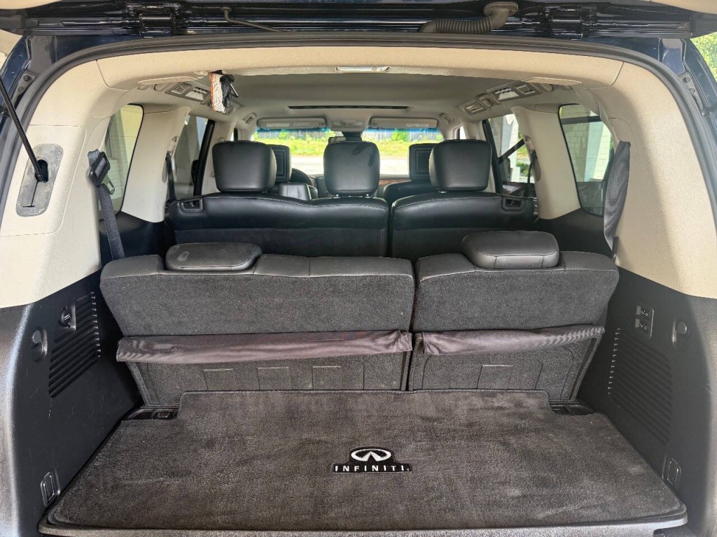 2016 INFINITI QX80 Image 17