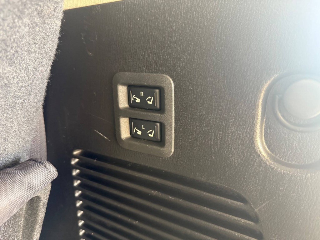 2016 INFINITI QX80 Image 19