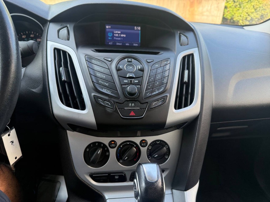 2014 Ford Focus Image 16