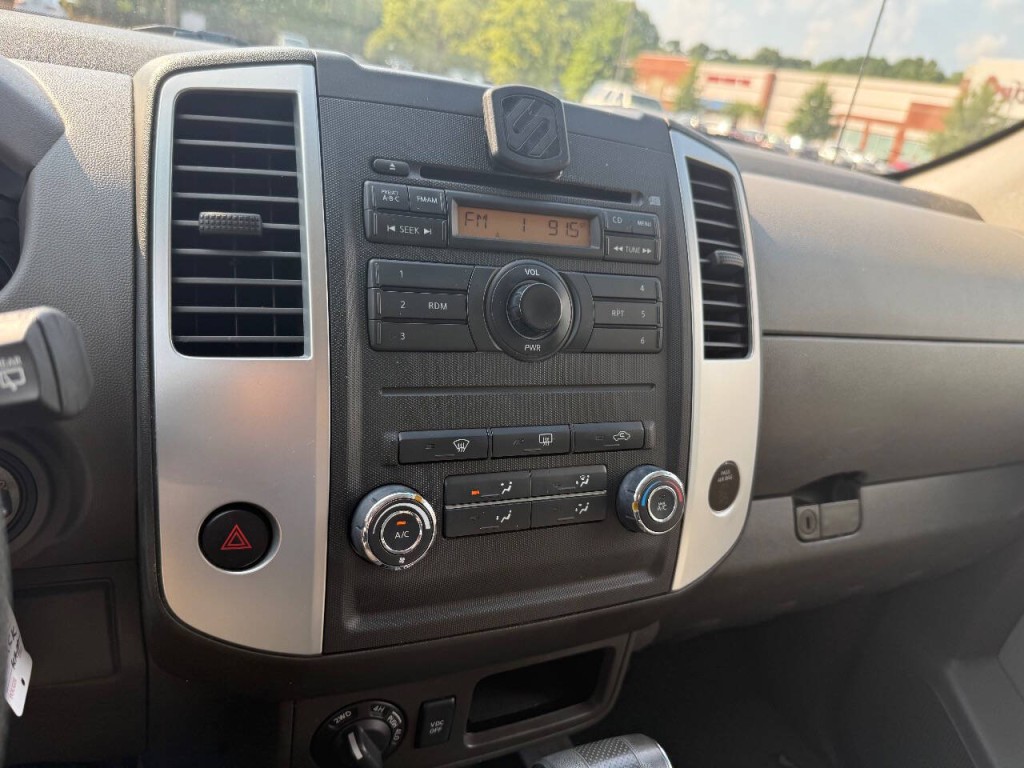 2011 Nissan Xterra Image 19