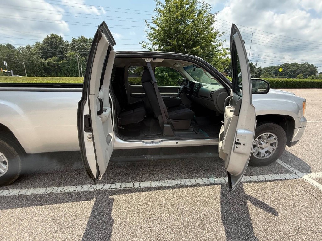 2012 GMC Sierra 1500 Image 17