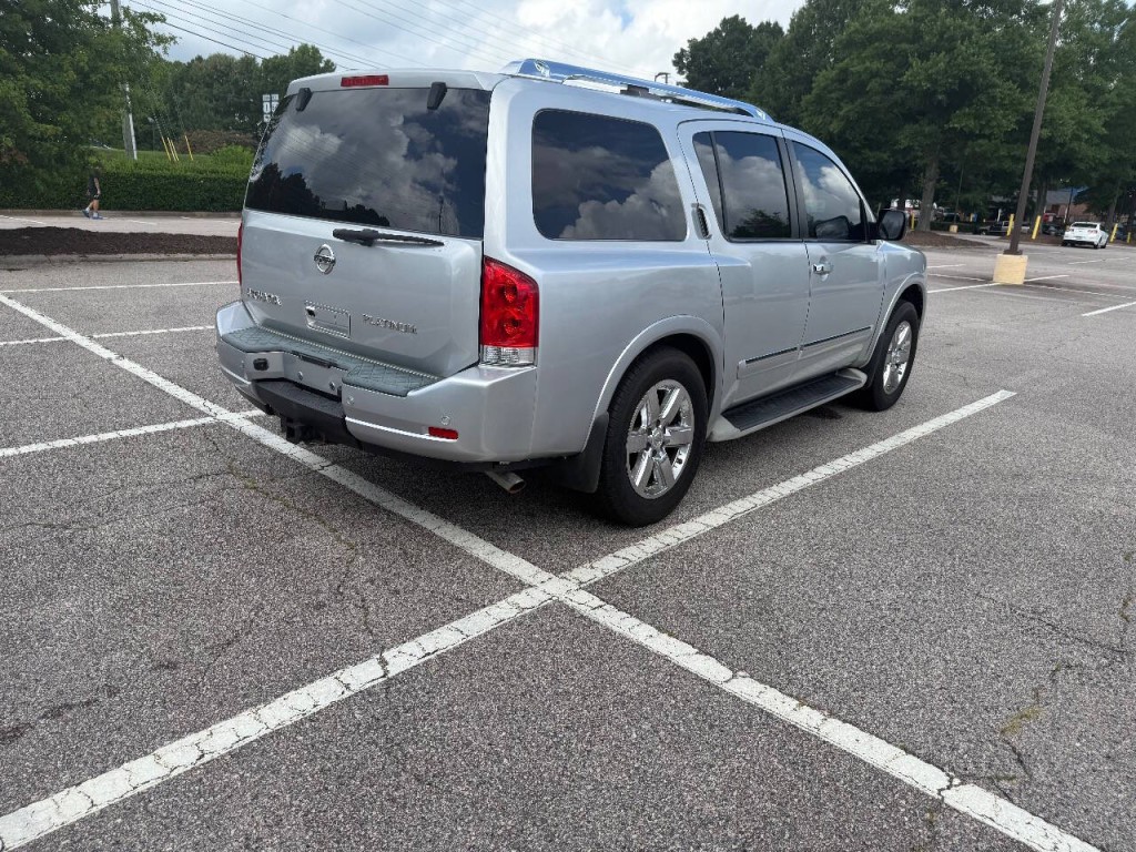 2010 Nissan Armada Image 4