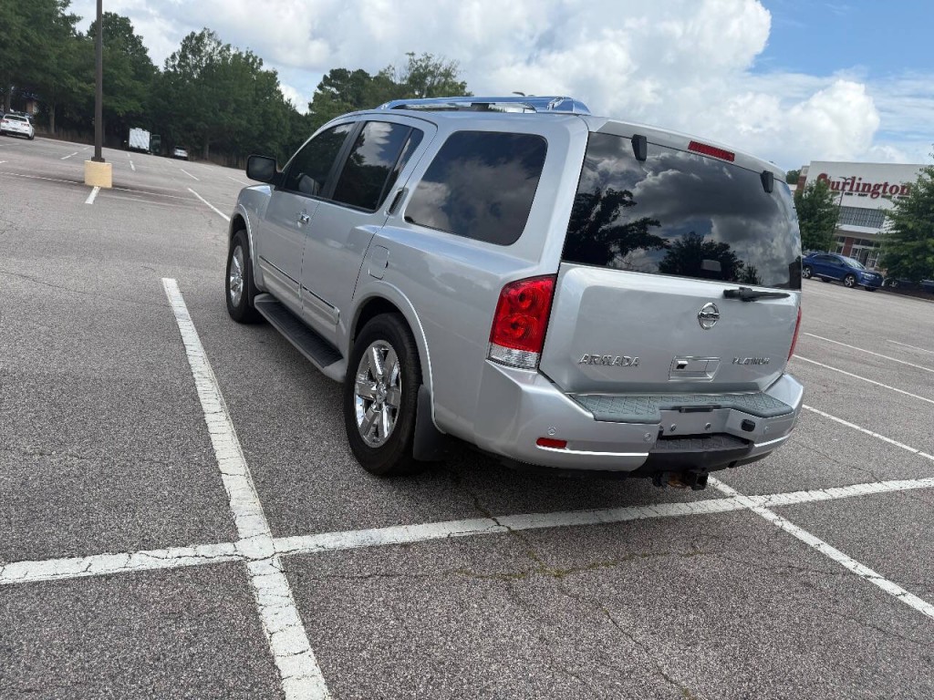 2010 Nissan Armada Image 6
