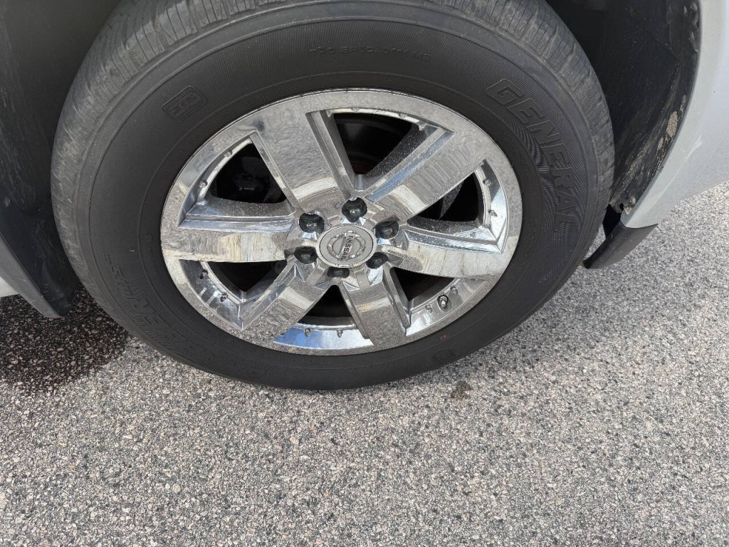 2010 Nissan Armada Image 19