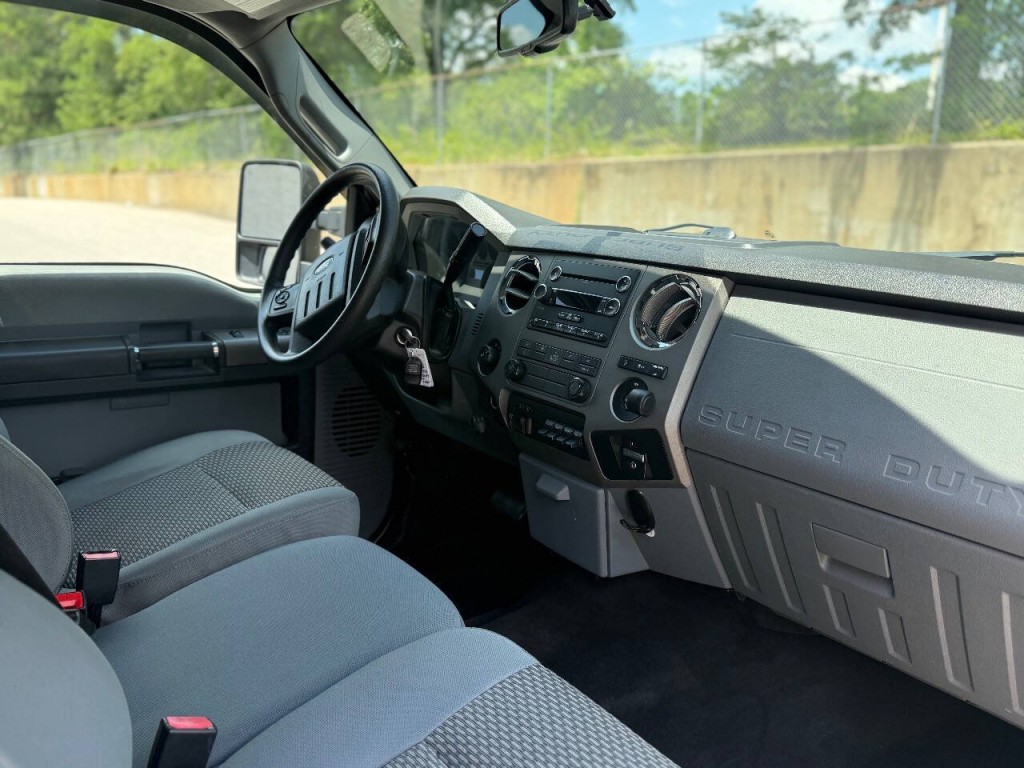 2012 Ford F-250 Image 12