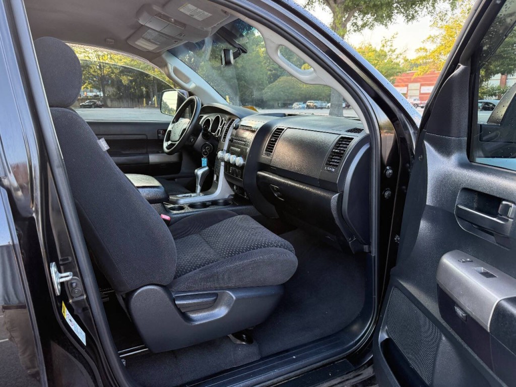 2012 Toyota Tundra Image 11