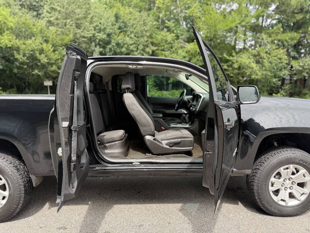2017 Chevrolet Colorado Image 13