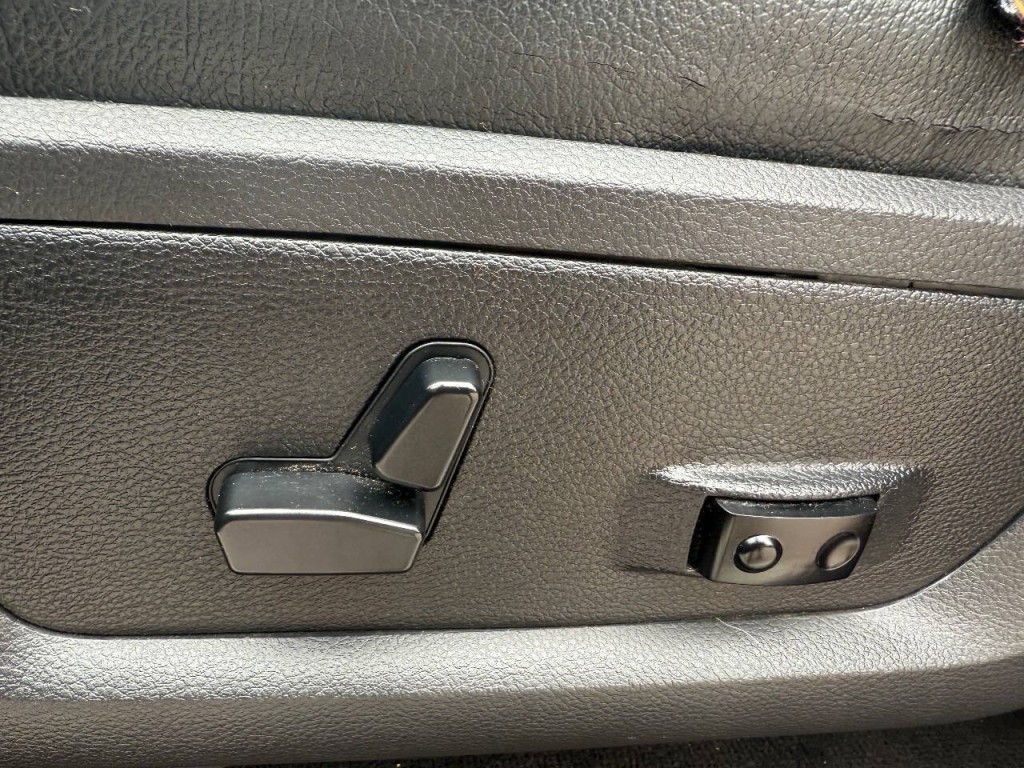 2017 RAM 1500 Image 12