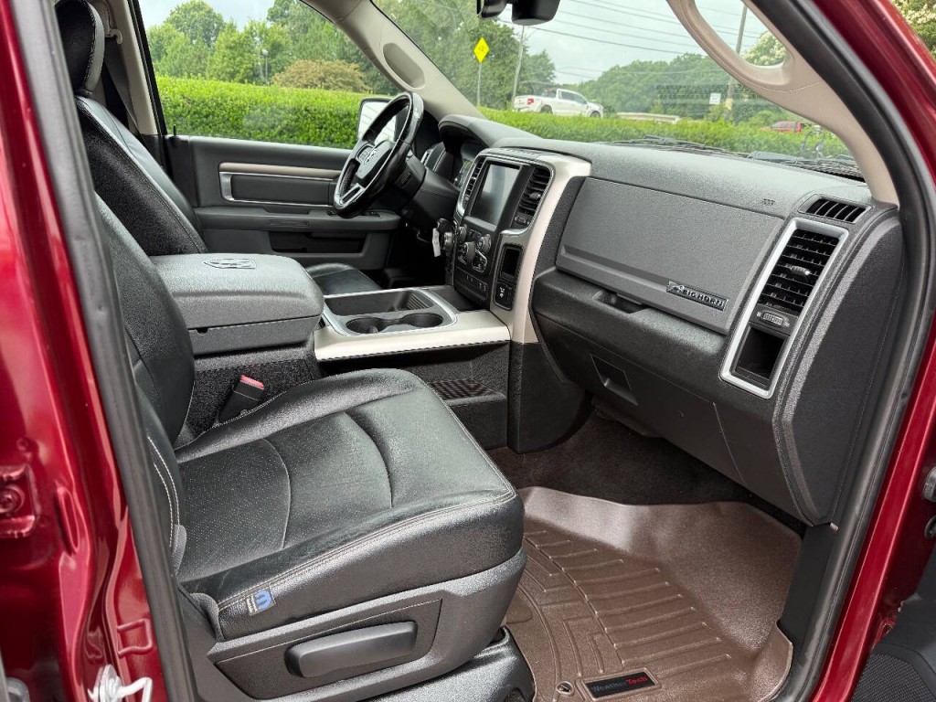 2017 RAM 1500 Image 15