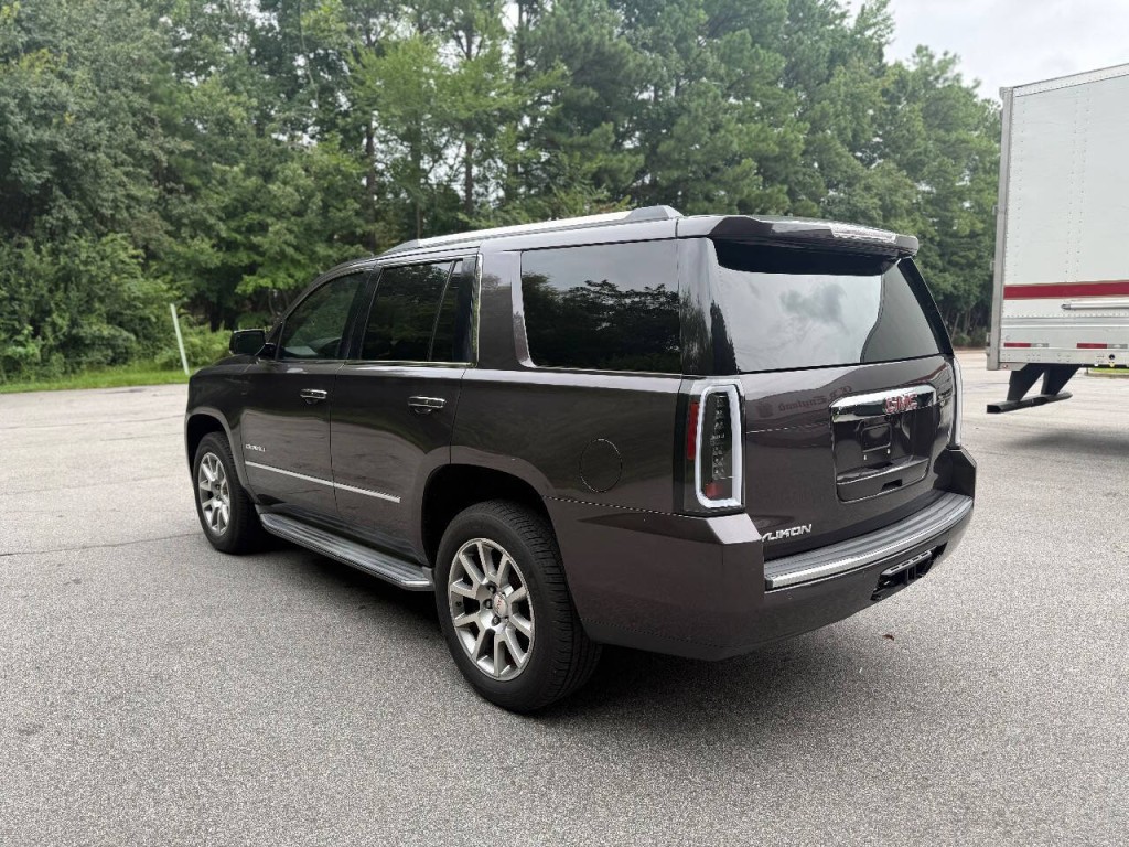 2015 GMC Yukon Image 3