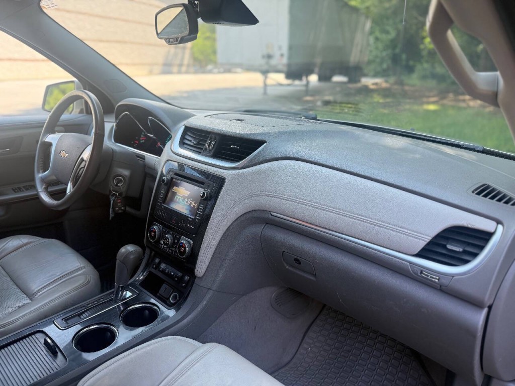 2015 Chevrolet Traverse Image 9