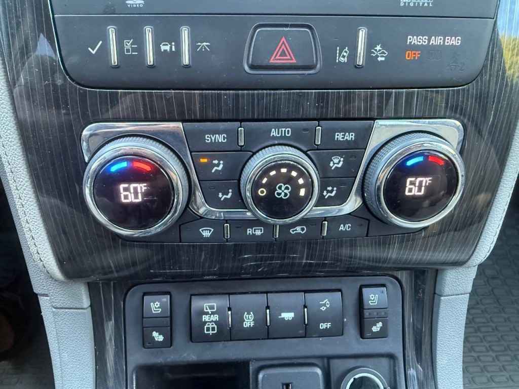 2015 Chevrolet Traverse Image 17