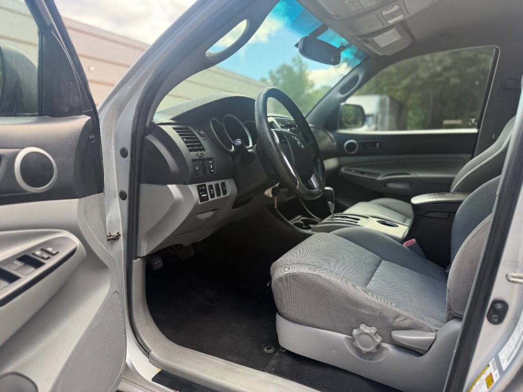 2012 Toyota Tacoma Image 9