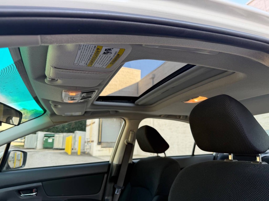 2016 Subaru Impreza Image 8