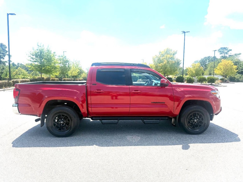 2022 Toyota Tacoma Image 3