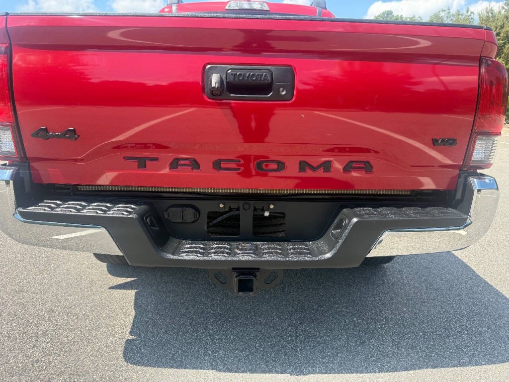 2022 Toyota Tacoma Image 9
