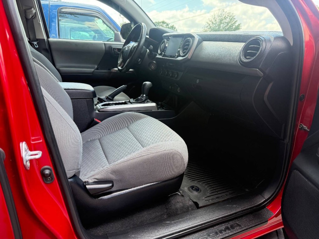 2022 Toyota Tacoma Image 12