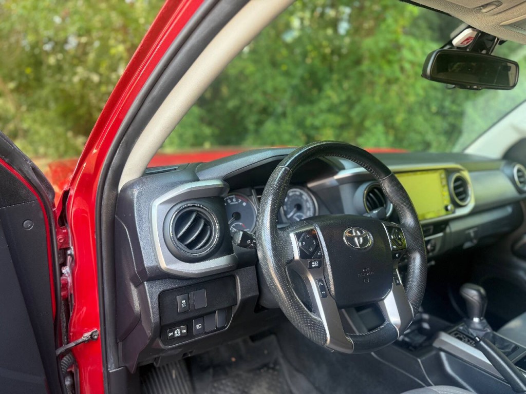 2022 Toyota Tacoma Image 13