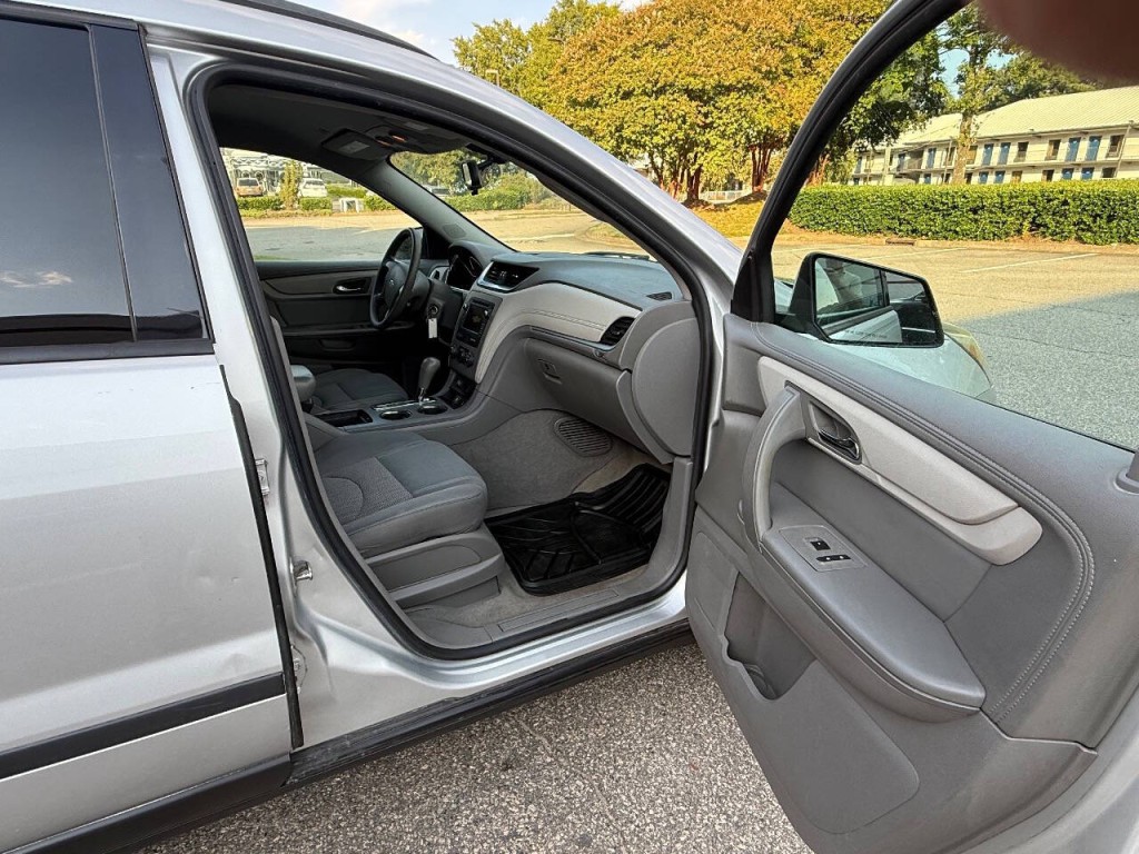 2017 Chevrolet Traverse Image 17
