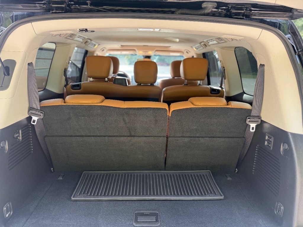 2016 INFINITI QX80 Image 14