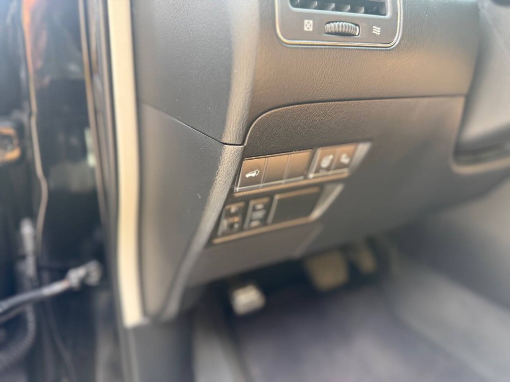 2016 INFINITI QX80 Image 16