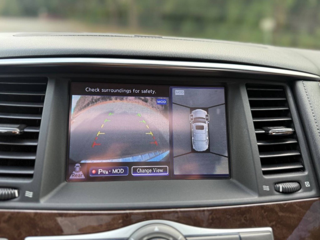 2016 INFINITI QX80 Image 19