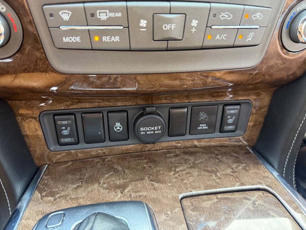 2016 INFINITI QX80 Image 20